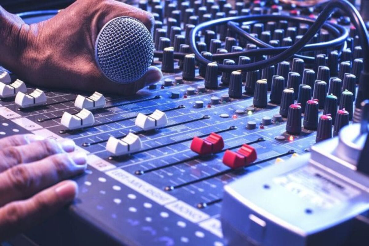 A Few Things About Audio Equipment Hire