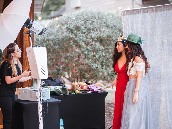 Learn What An Expert Has To Say On The Luxury Photo Booth Hire